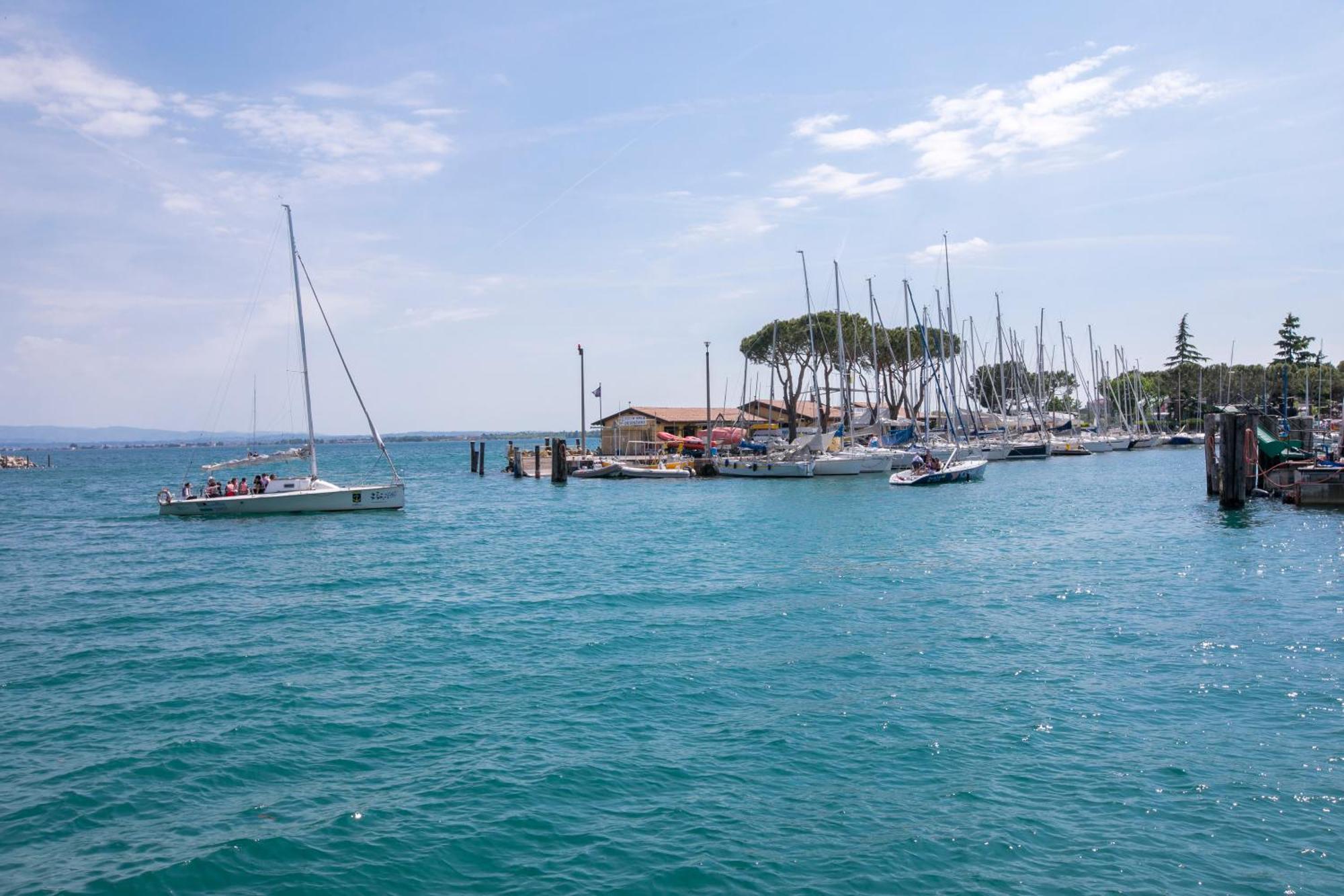 Almavite Wine Resort With Pool Desenzano del Garda Exterior foto