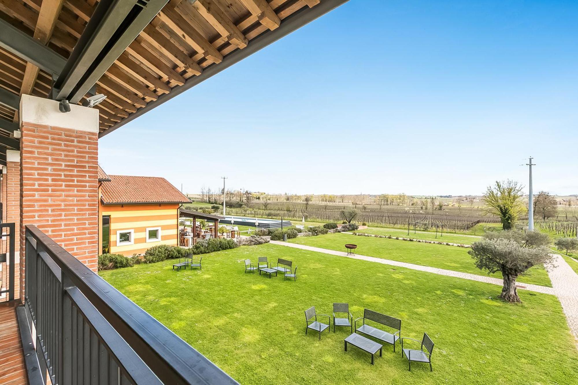Almavite Wine Resort With Pool Desenzano del Garda Exterior foto