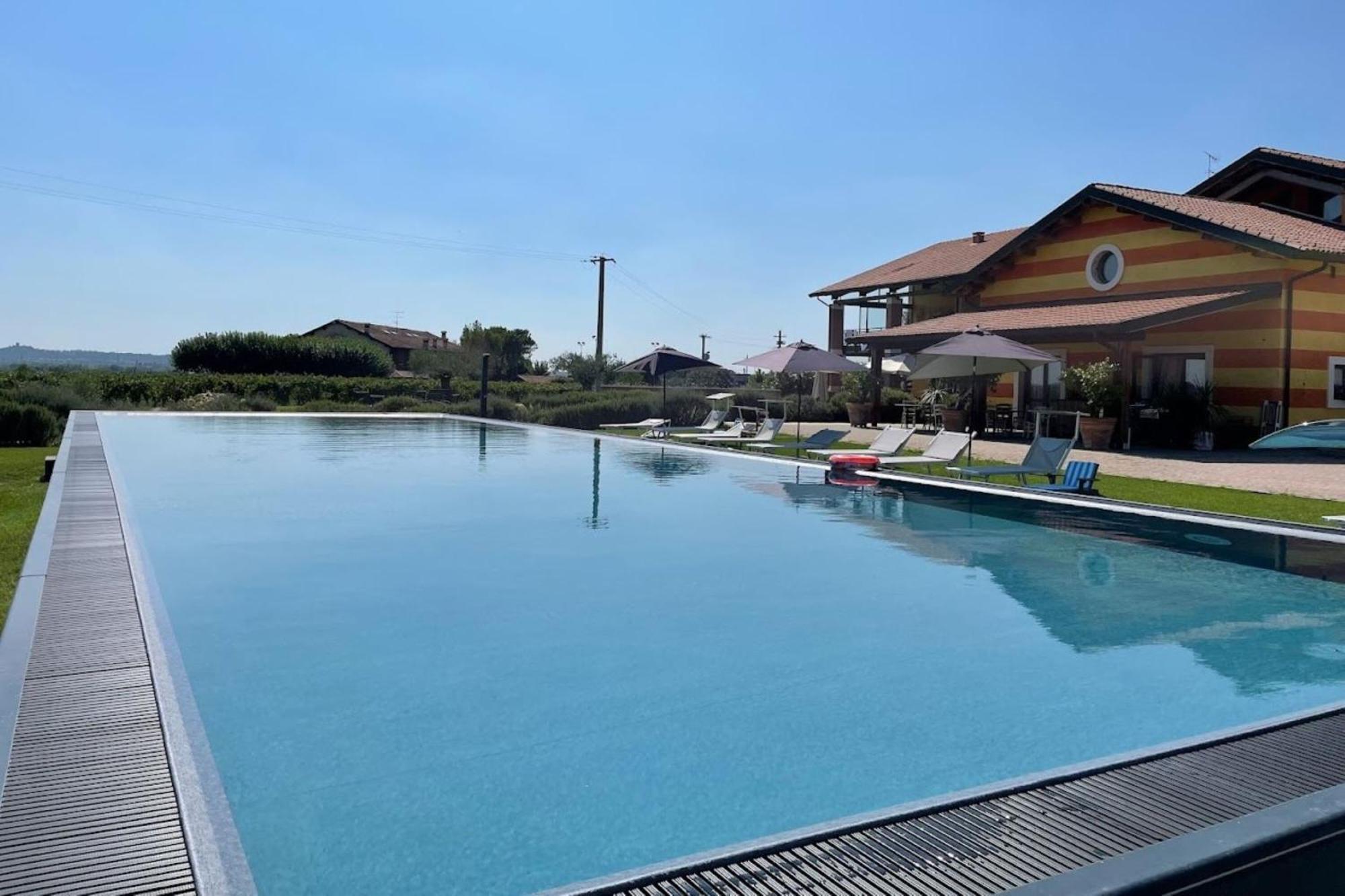 Almavite Wine Resort With Pool Desenzano del Garda Exterior foto