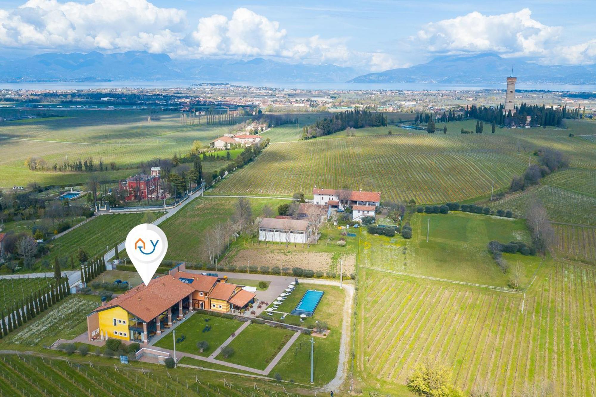 Almavite Wine Resort With Pool Desenzano del Garda Exterior foto